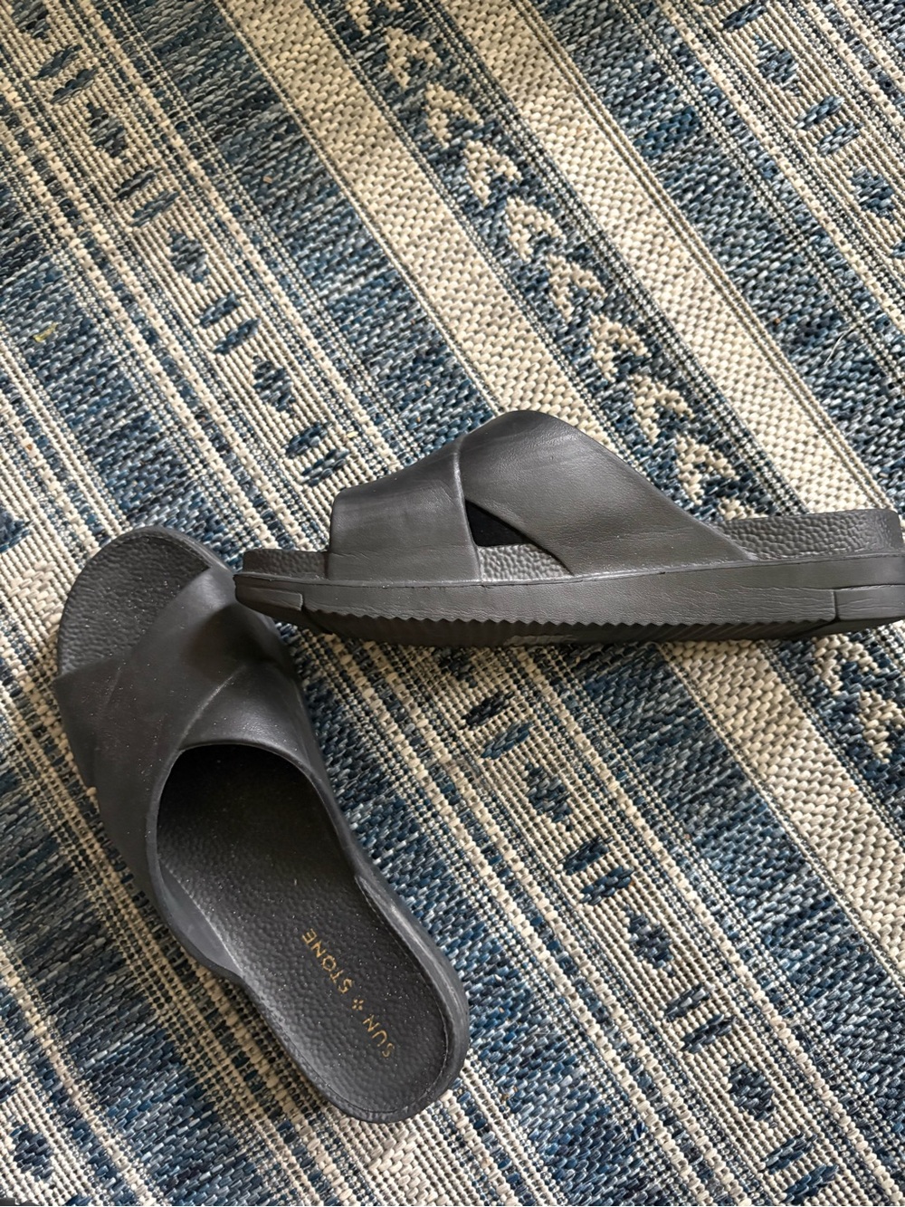 Sun + Stone Women’s Black Crossband Slide Sandals